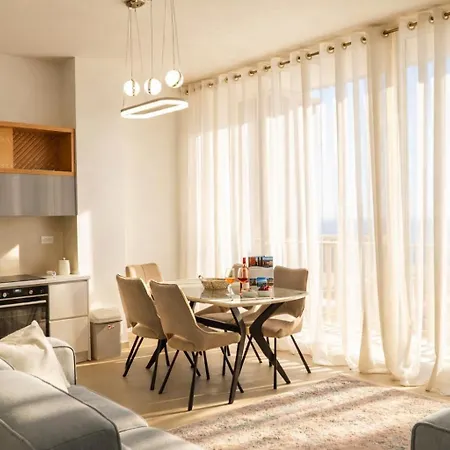 Daire Spacious Coast For 10 Guests 104d, 104c