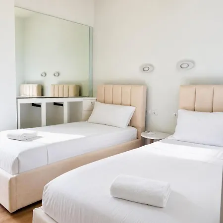 Daire Spacious Coast For 10 Guests 104d, 104c Palasë